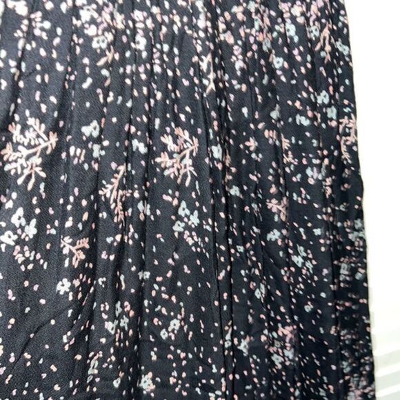 Classic 1980s Floral pleated skirt - Picture 7 of 7